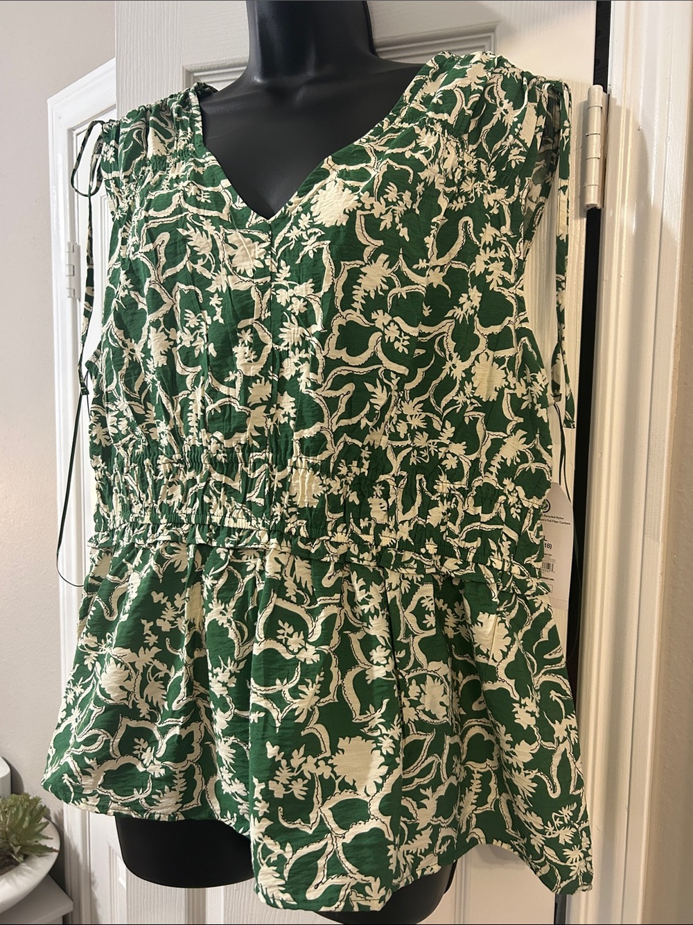 Time and Tru Green and Cream Floral Tie-Shoulder Peplum Top